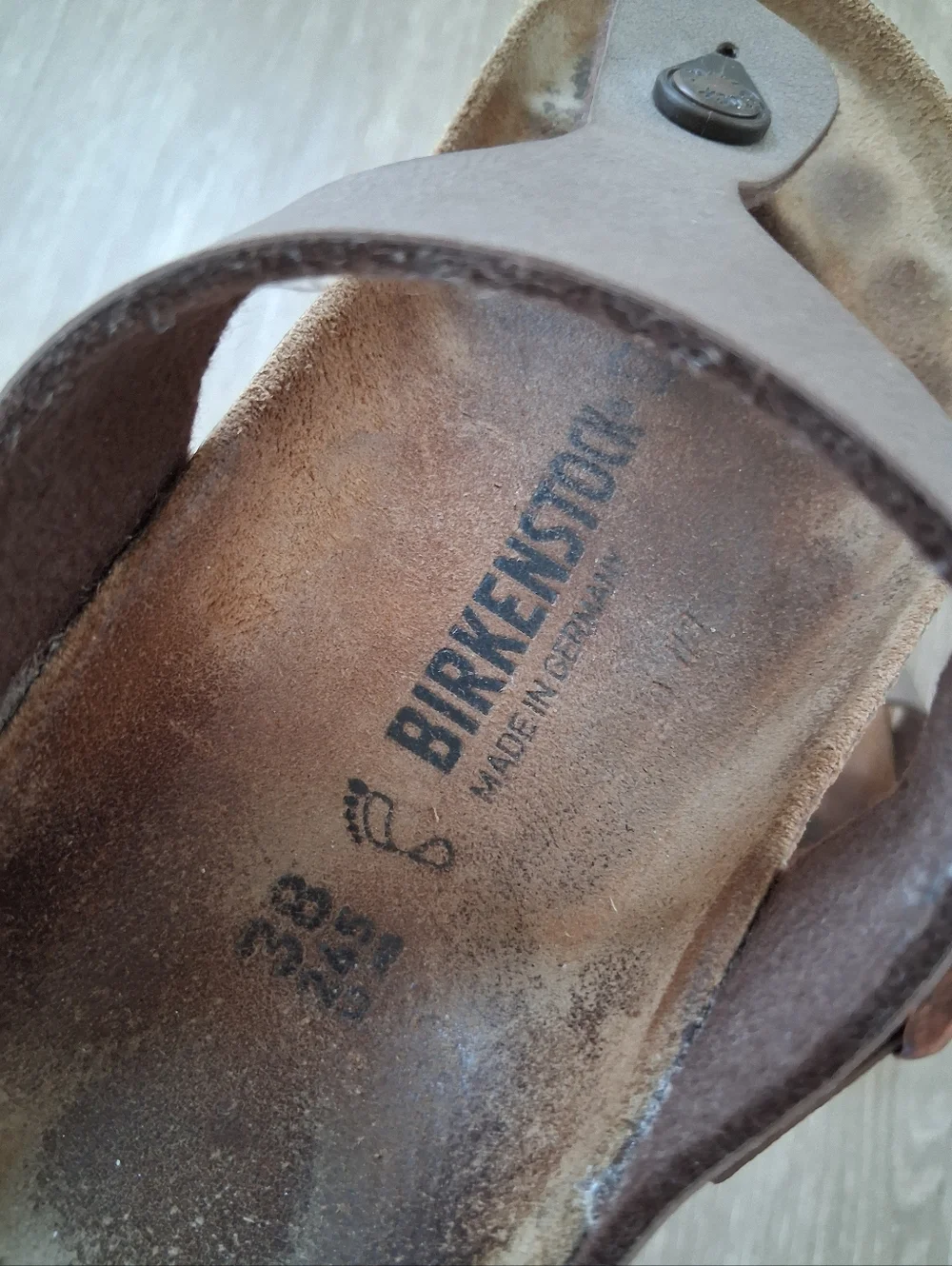 Birkenstock Gizeh Sandal In Mocha 38EU